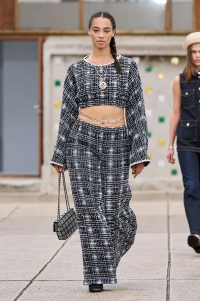 Look 43